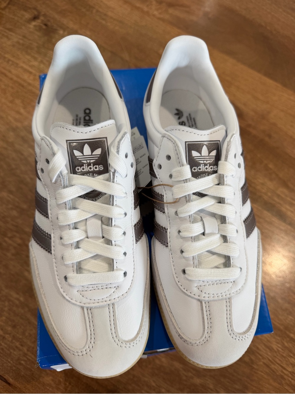 Adidas Samba OG W Sneakers in White with Brown Stripes - Picture 2 of 5